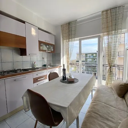 Cozy 2 Bedroom Private Parking Apartman Kolozsvár