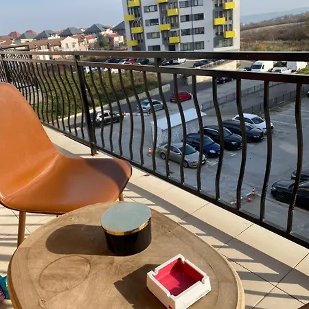 Cozy 2 Bedroom Private Parking Apartman